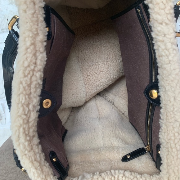 Louis Vuitton Limited Edition Monogram Black Patent Shearling Sac Thunder Tote - Picture 9 of 16